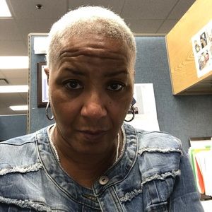 Meet your Posher, Lenora